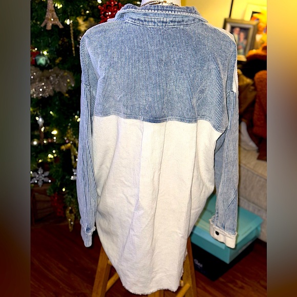 ☃️BOGO50%☃️ 🆕🩵VANILLA BAY: BLUE/IVORY ColorBlock Corduroy Shacket MEDIUM - Picture 12 of 17